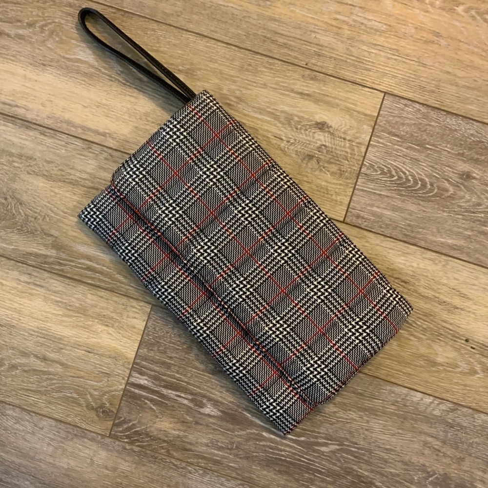 Stylish Black and Red Plaid Puffy Handbag